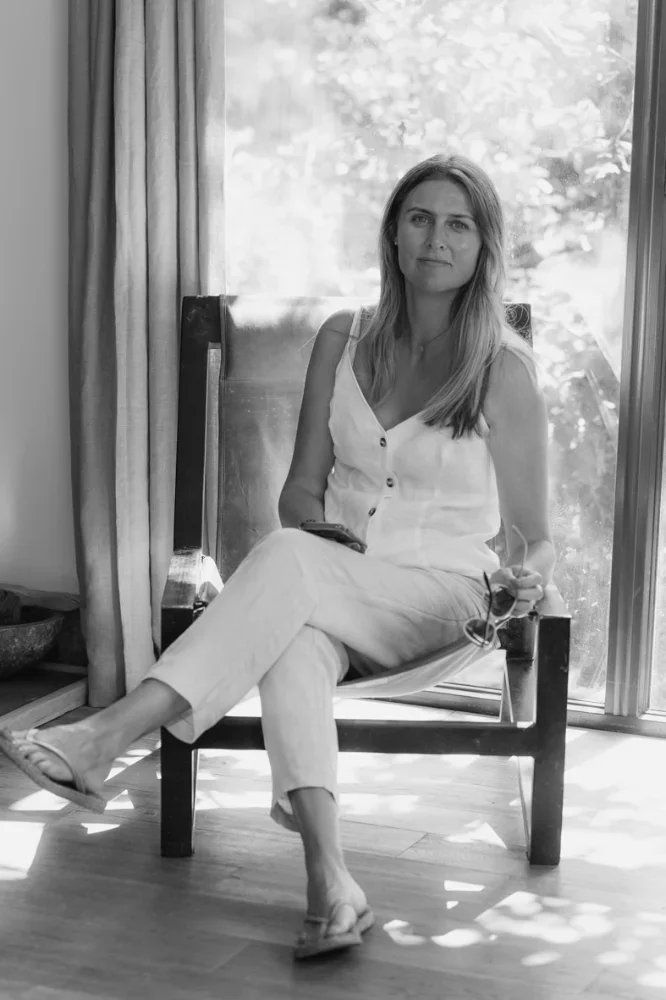 Charlotte — relaxed, outdoors, natural light